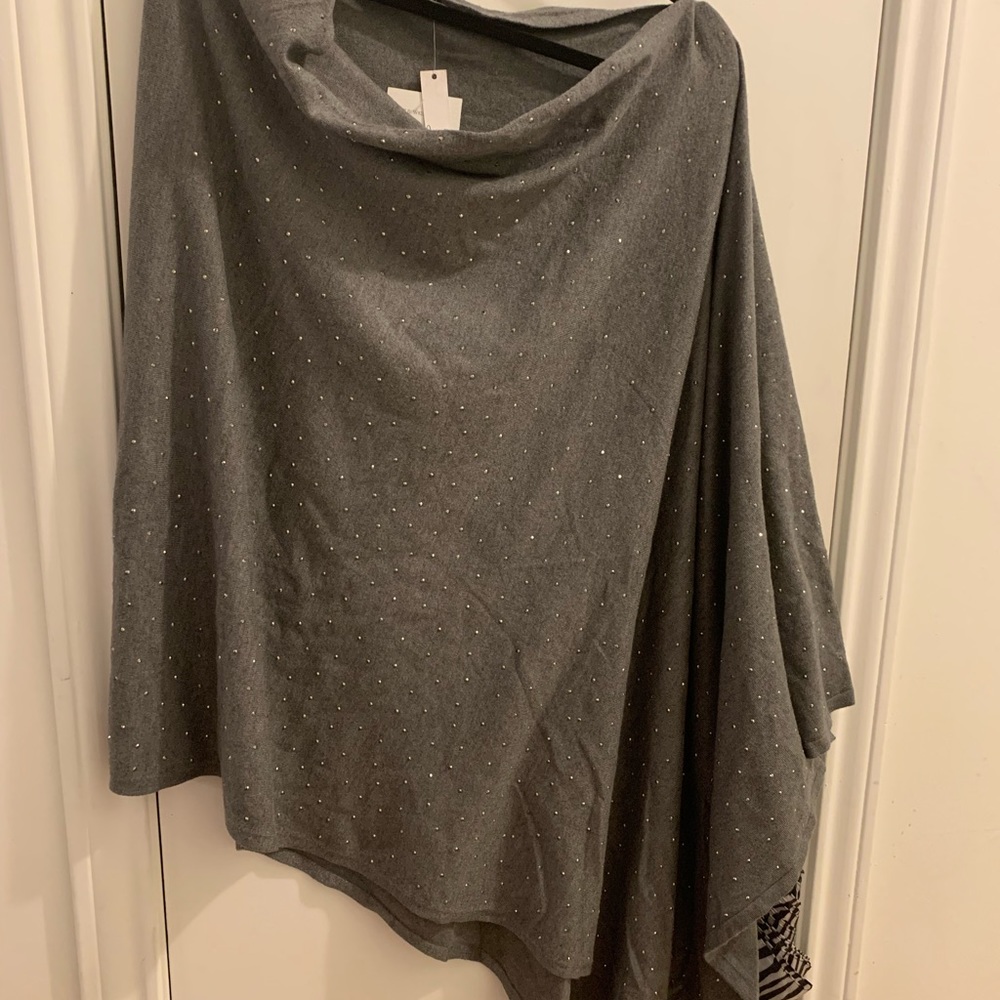 Sweater, Liquid by Sioni, 2X, gray with sparkle embellishments, NWT